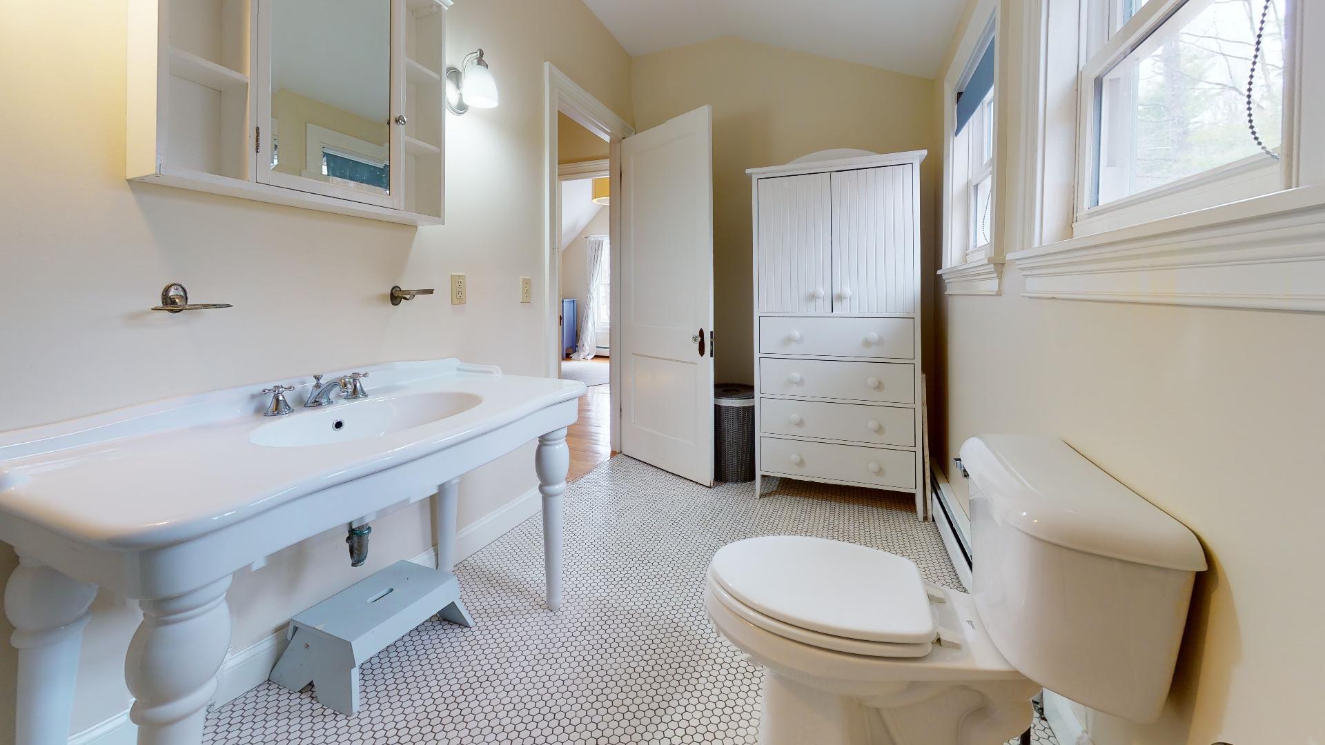 122 Brook Road Falmouth, ME 04105 - Photo 19 of 38 13-web-or-mls-122-Brook-Road-Falmouth-Ba