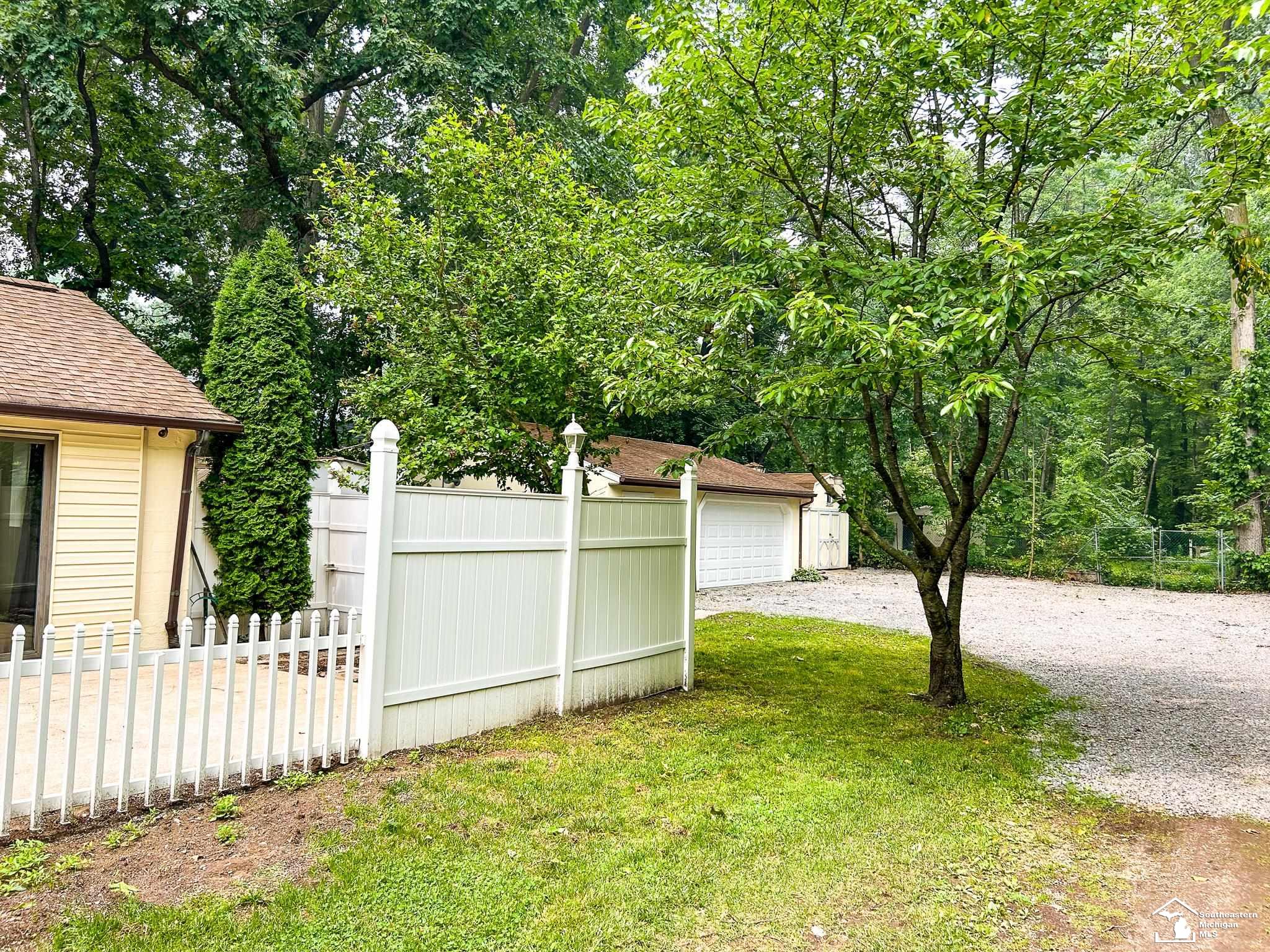 2980 West Sterns Road Lambertville, MI 48144 - Photo 66 of 79 50113784-65.JPG