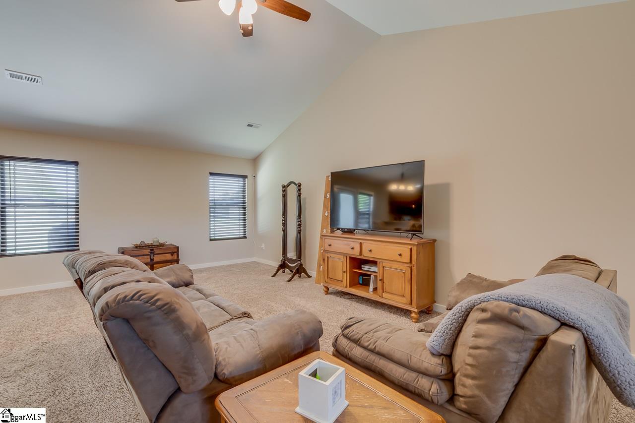 1625 Currys Lake Road Gray Court, SC 29645 - Photo 7 of 32