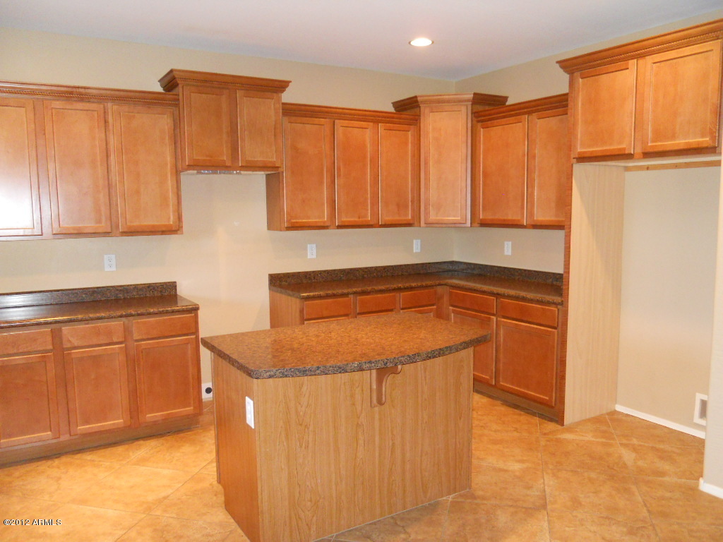 8835 West Payson Road Tolleson, AZ 85353 - Photo 17 of 19 Kitchen