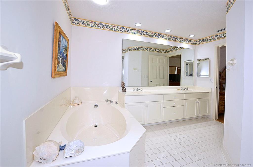 411 Northeast Plantation Road, Unit 522 Stuart, FL 34996 - Photo 22 of 34 Gallery Image 22