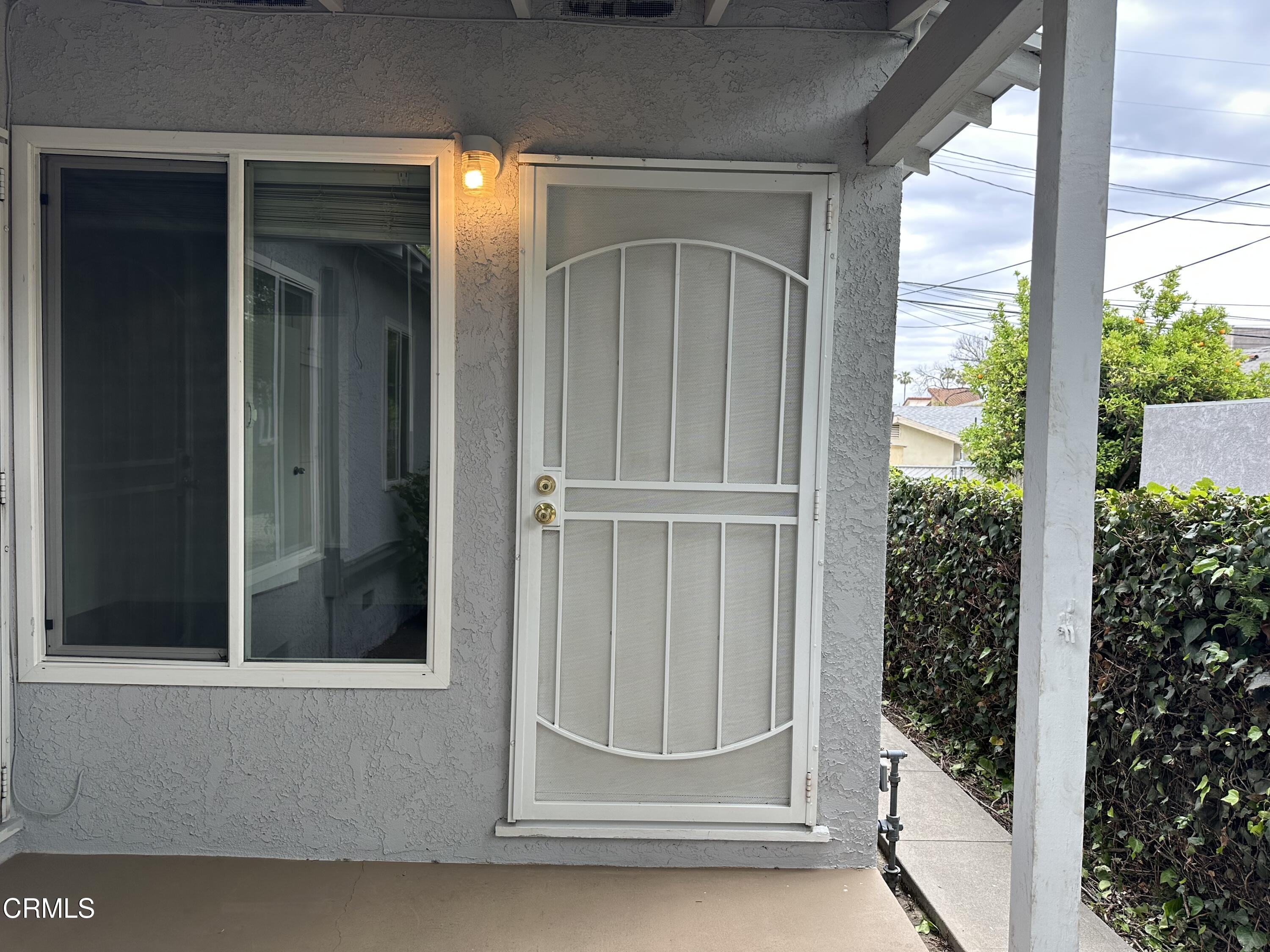 1148 Spazier Avenue, Unit B Glendale, CA 91201 - Photo 4 of 31 view of wooden door