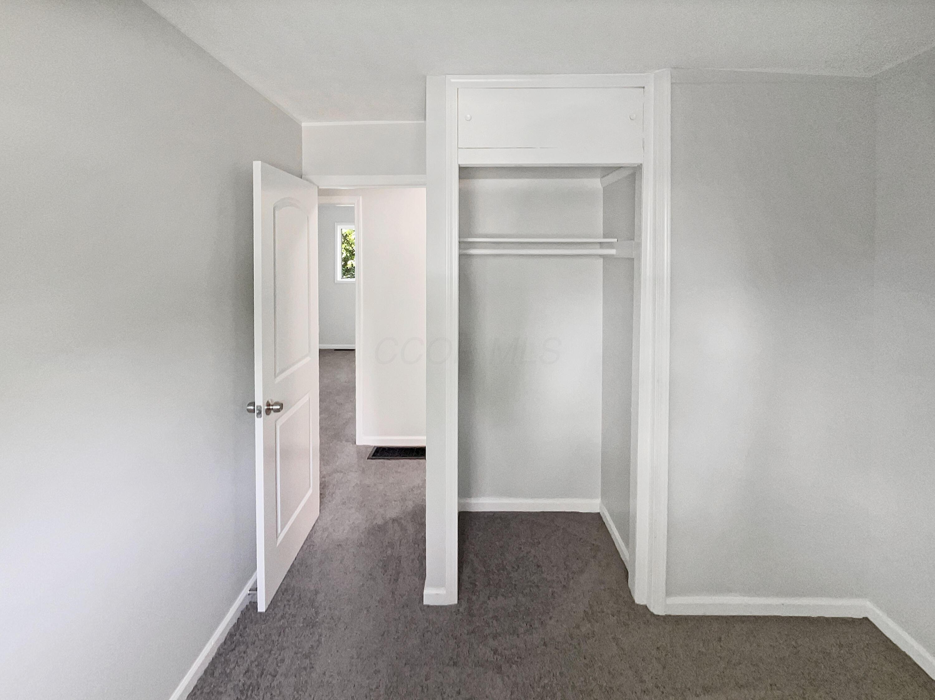 5391 Newport Road Columbus, OH 43232 - Photo 12 of 18 photo_12