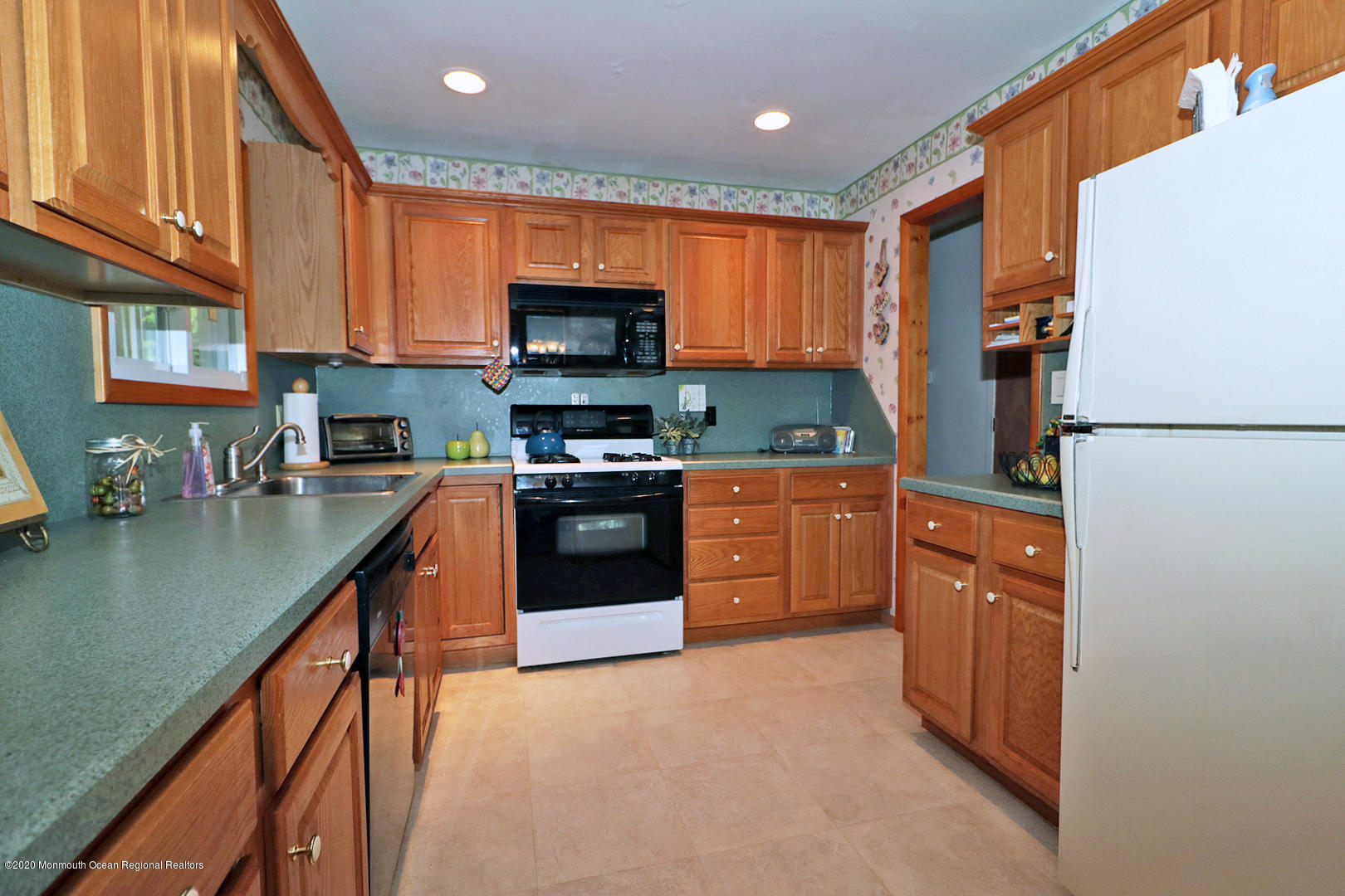 168 Newbury Road Howell, NJ 07731 - Photo 23 of 45 IMG_0011