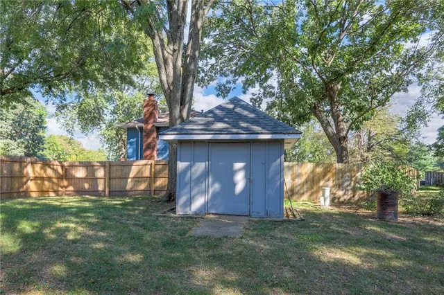 $339,900 | 227 North Woodson Drive, Raymore, MO 64083