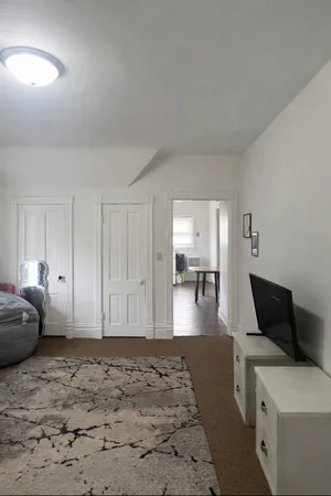 $310,000 | 462 Ashland Avenue, Elgin, IL 60123