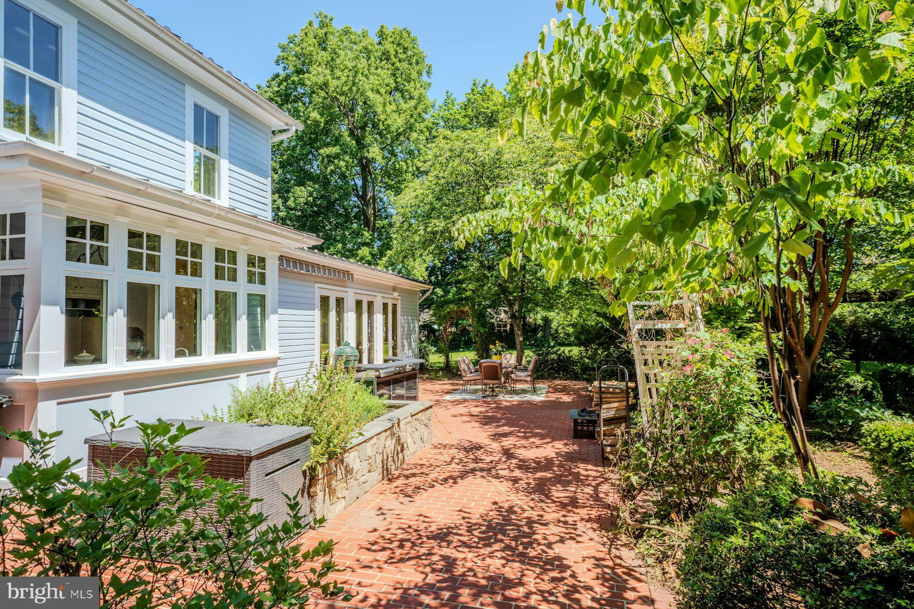 208 Edwards Ferry Road Northeast Leesburg, VA 20176 - Photo 58 of 76