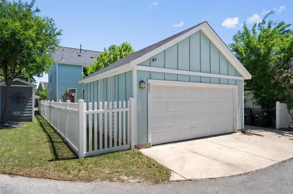 $330,000 | 423 Wetzel, Kyle, TX 78640