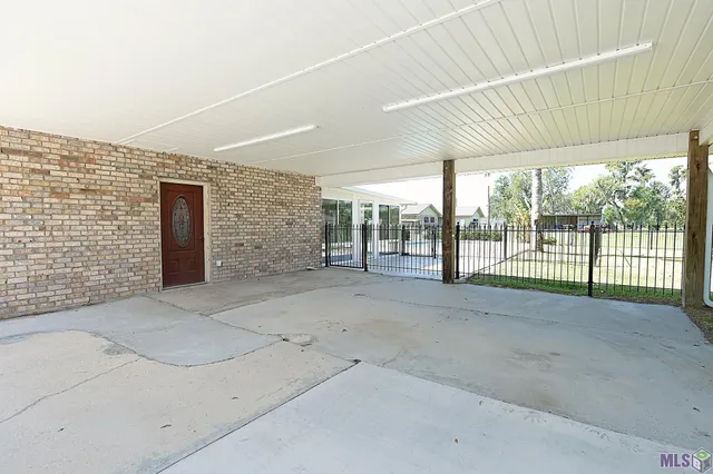 $550,000 | 1119 Highway 20, Thibodaux, LA 70301