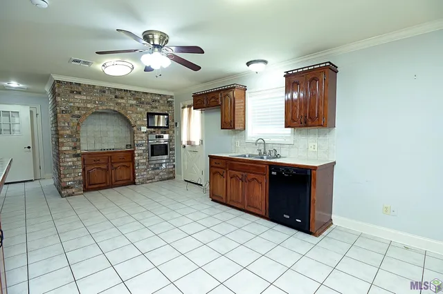 $550,000 | 1119 Highway 20, Thibodaux, LA 70301