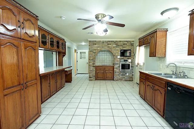 $550,000 | 1119 Highway 20, Thibodaux, LA 70301