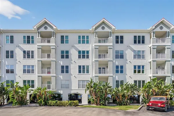 $2,800 | 210 3rd Street West, Unit 8305, Bradenton, FL 34205