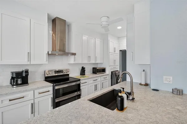 $2,800 | 210 3rd Street West, Unit 8305, Bradenton, FL 34205