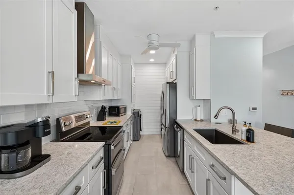 $2,800 | 210 3rd Street West, Unit 8305, Bradenton, FL 34205