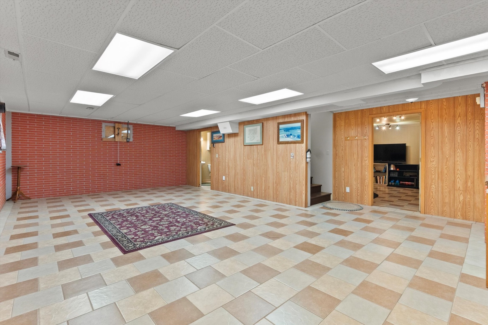 15344 Norrish Road Morrison, IL 61270 - Photo 30 of 50 a view of an empty room and kitchen