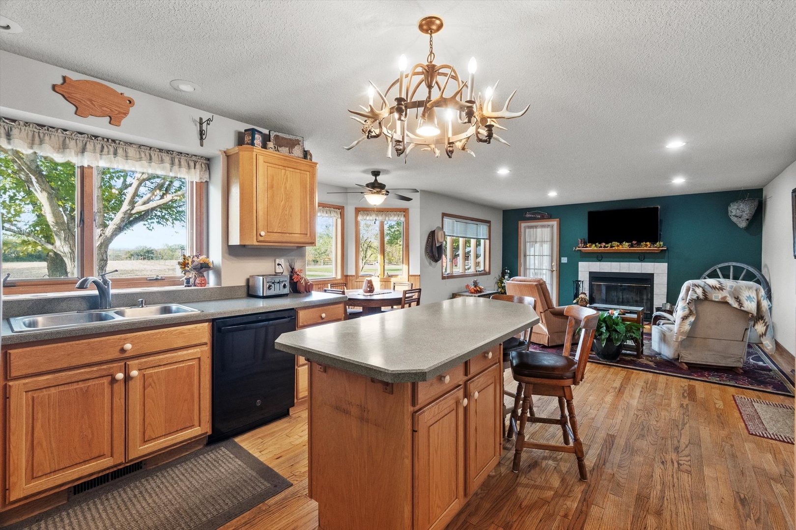 15344 Norrish Road Morrison, IL 61270 - Photo 7 of 54