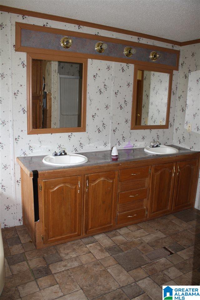 1947 K D Byrd Station Road Quinton, AL 35130 - Photo 20 of 28