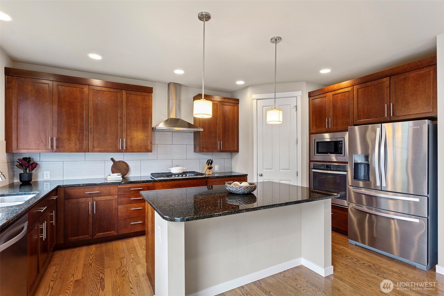 21614 36th Drive Southeast Bothell, WA 98021 - Photo 5 of 39