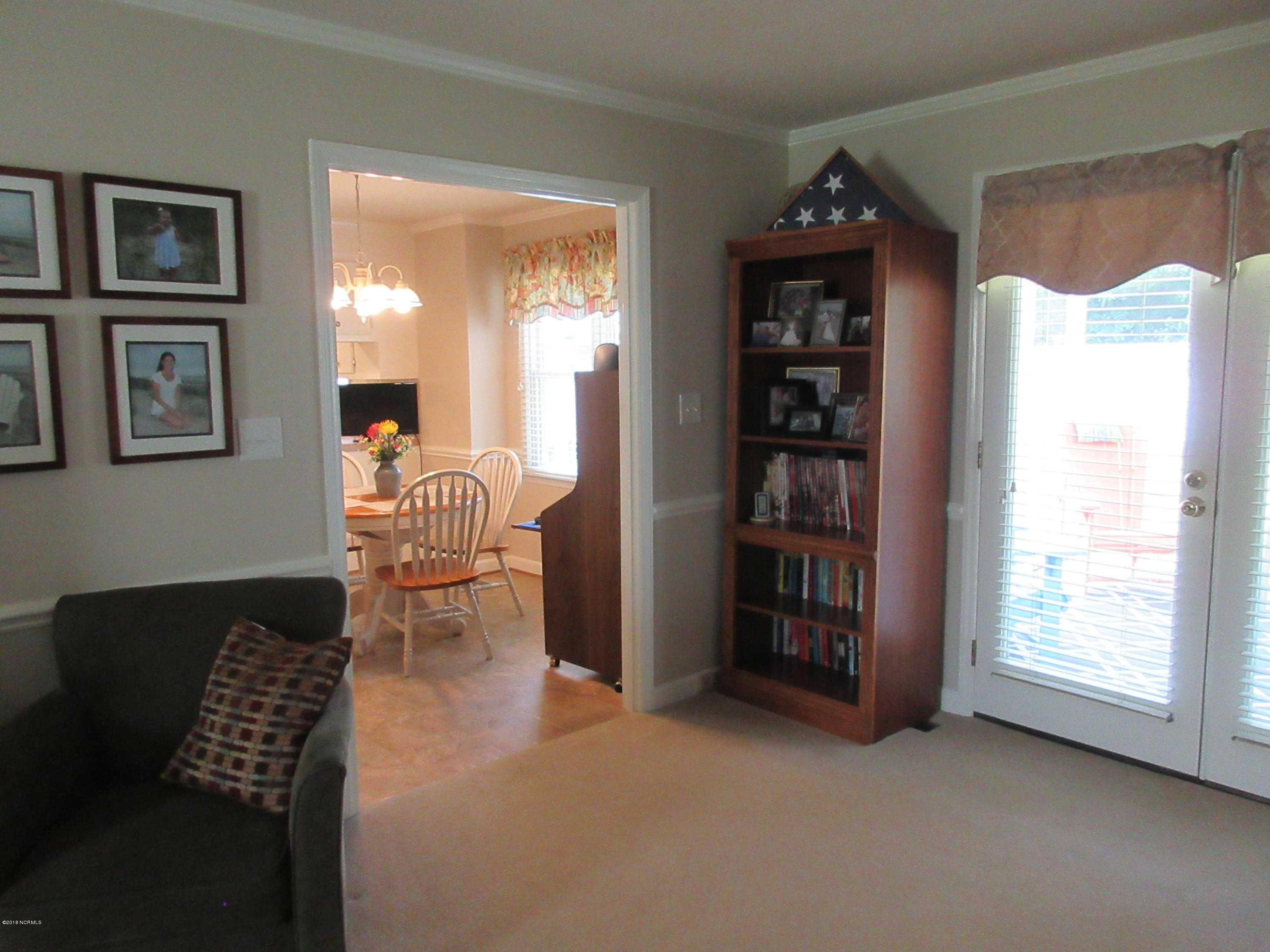 400 Northwood Road Washington, NC 27889 - Photo 10 of 42 Looking Towards Breakfast