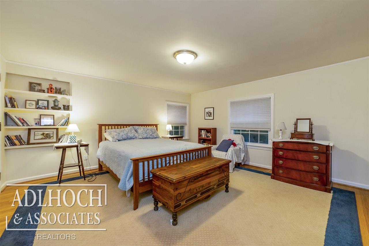 101 Lewiston Road Grosse Pointe, MI 48236 - Photo 24 of 27 50000627-23.JPG