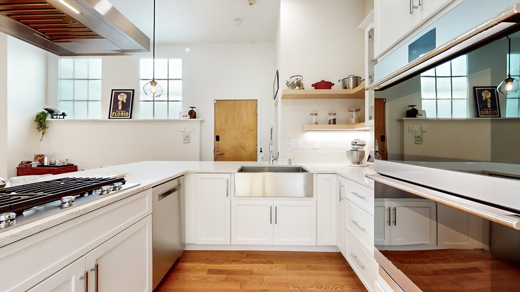 76 Batterymarch Street, Unit 5 Boston, MA 02110 - Photo 18 of 38