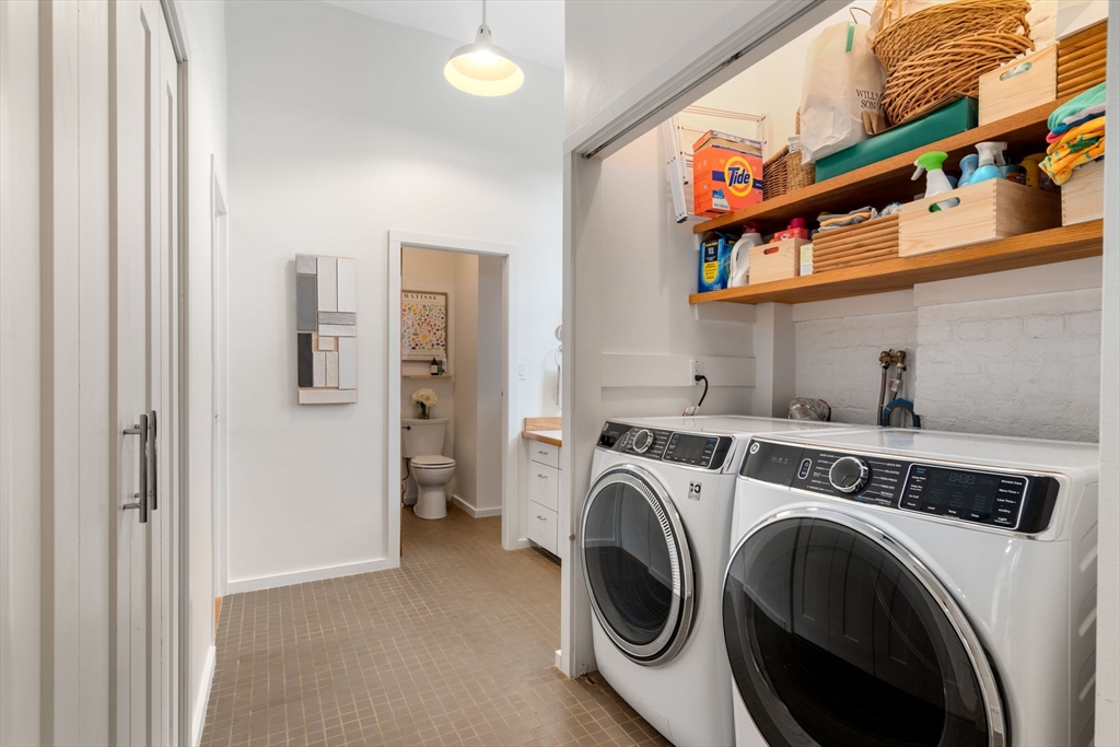 76 Batterymarch Street, Unit 5 Boston, MA 02110 - Photo 33 of 38