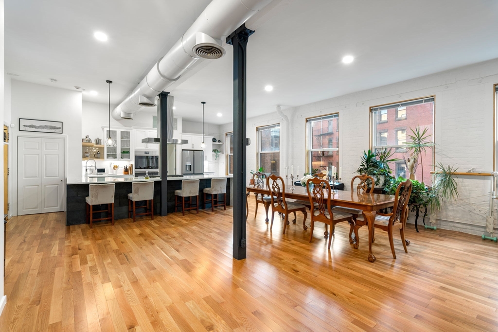 76 Batterymarch Street, Unit 5 Boston, MA 02110 - Photo 4 of 38