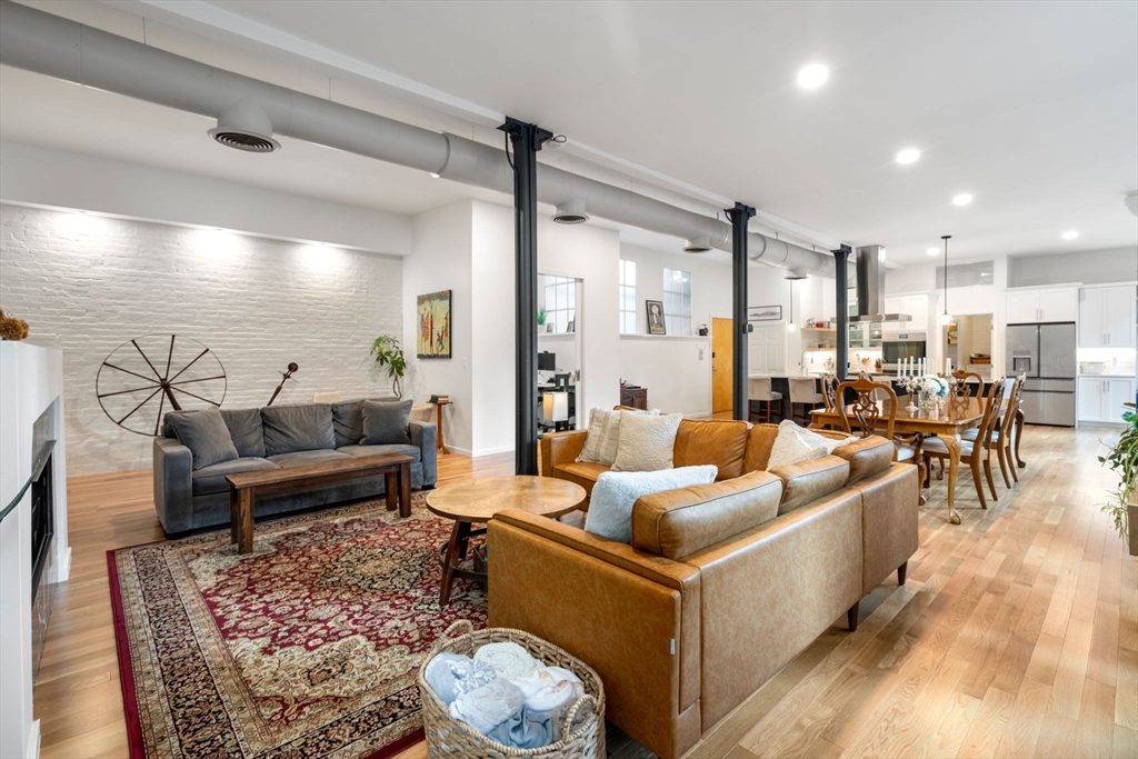 76 Batterymarch Street, Unit 5 Boston, MA 02110 - Photo 6 of 38