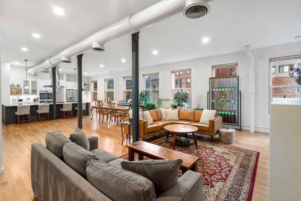 76 Batterymarch Street, Unit 5 Boston, MA 02110 - Photo 10 of 38