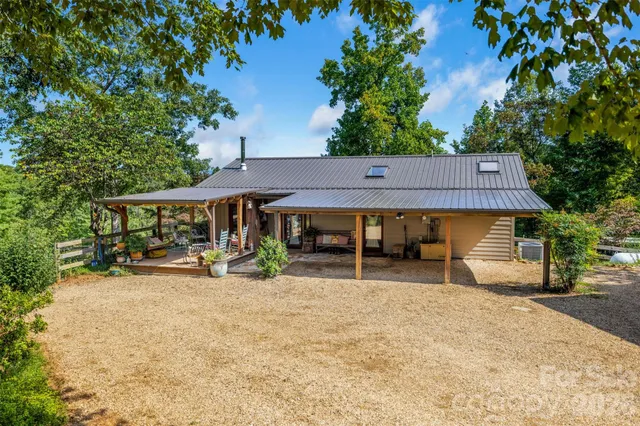 $1,549,000 | 250 Burt Blackwell Road, Mill Spring, NC 28756