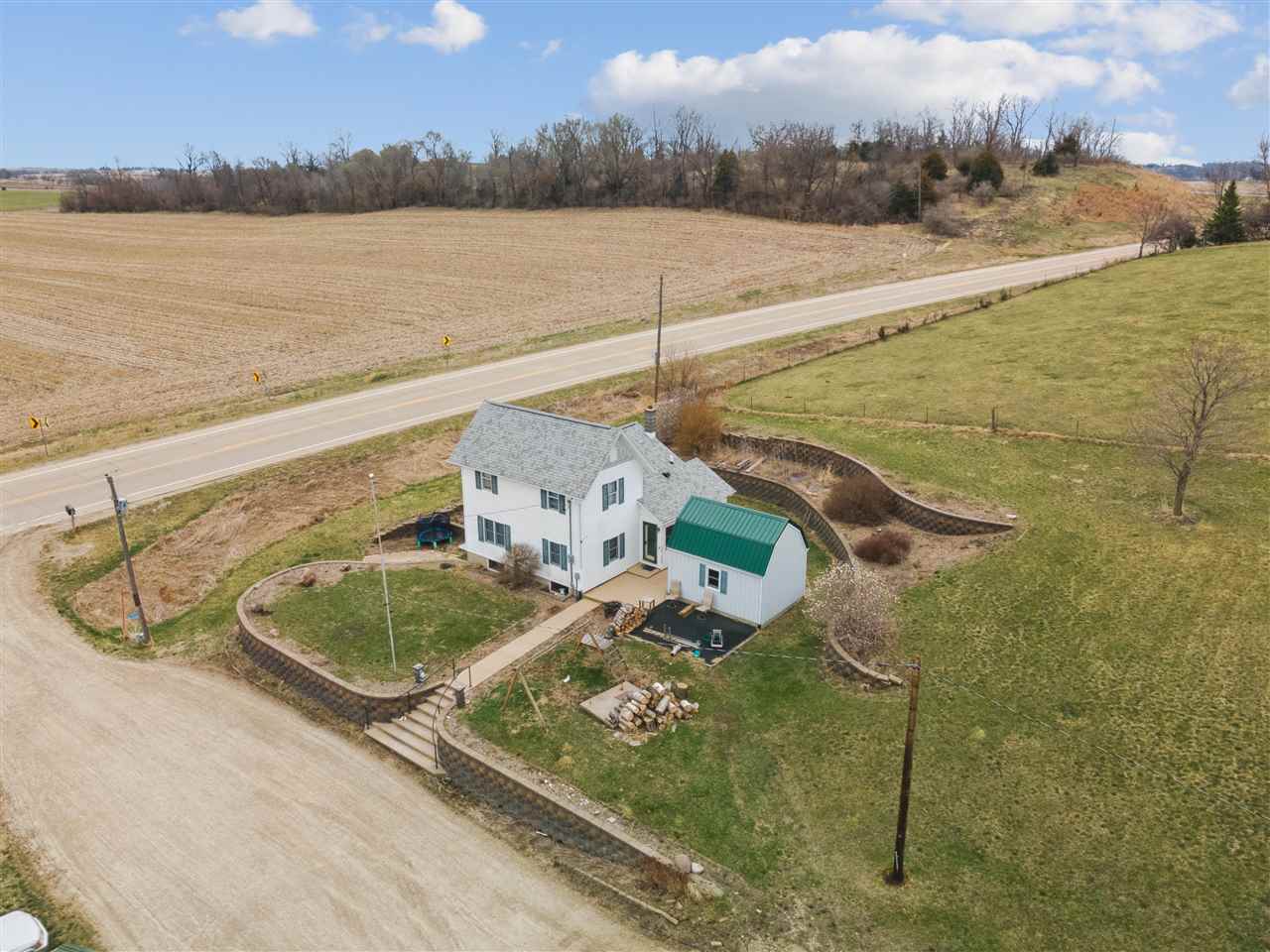 2226 Springville Road Springville, IA 52336 - Photo 3 of 14 Gallery Image 3