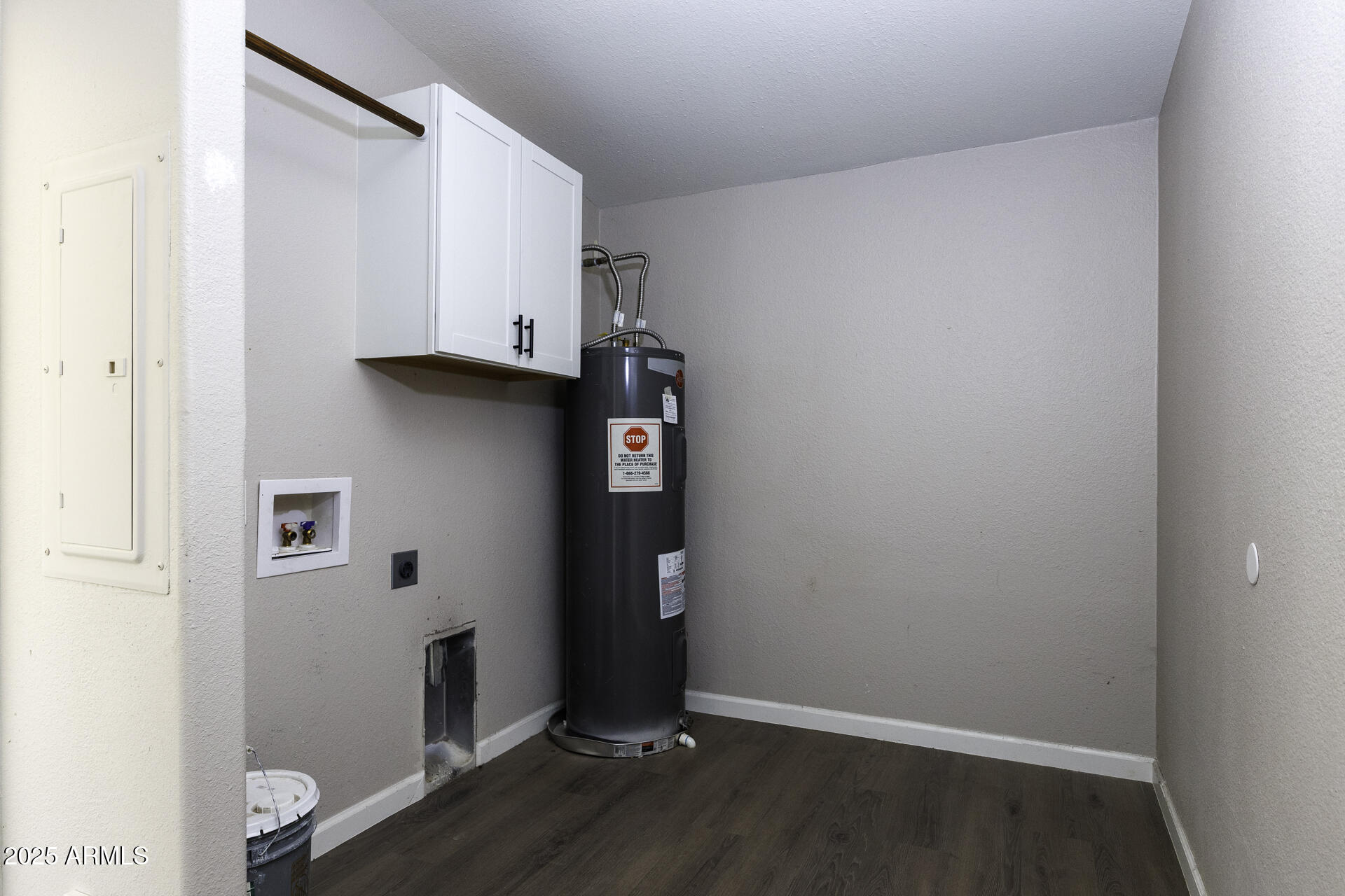 11427 Stagecoach Road Arizona City, AZ 85123 - Photo 34 of 42 Laundry Room View