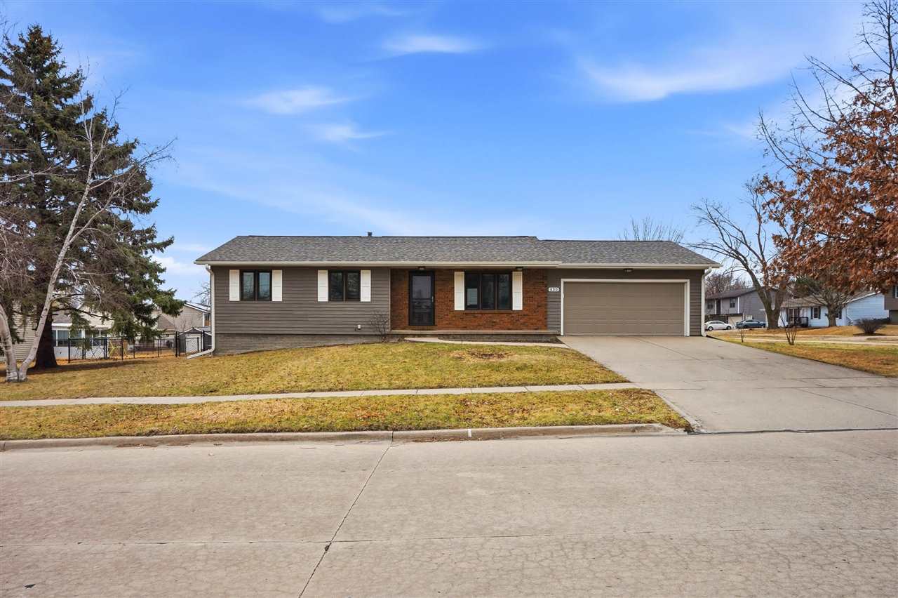 890 Prairie Ridge Road North Liberty, IA 52317 - Photo 4 of 59 Gallery Image 4