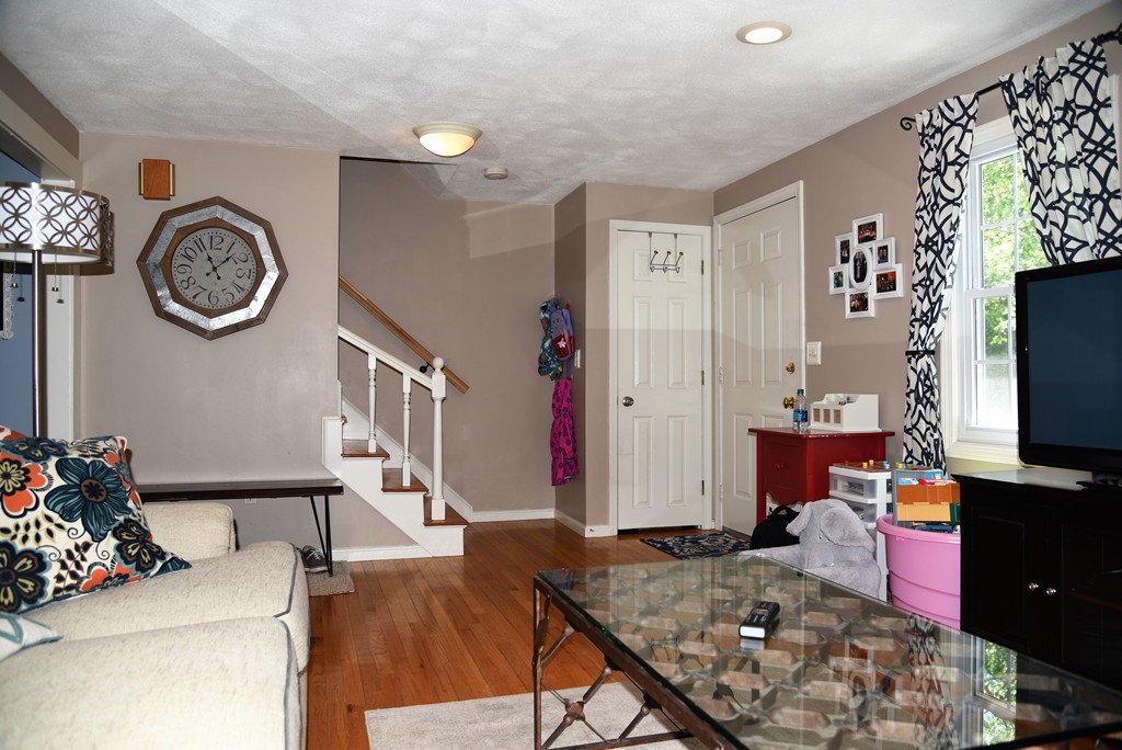 29 Hastings Road, Unit 29 Dedham, MA 02026 - Photo 5 of 24 Gallery Image 5