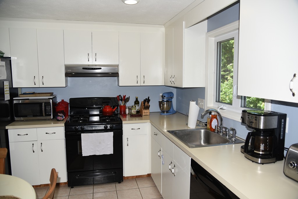 29 Hastings Road, Unit 29 Dedham, MA 02026 - Photo 7 of 24 Gallery Image 7