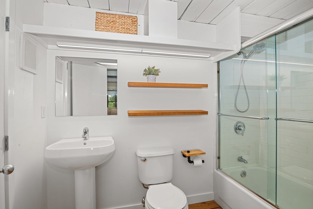 1 Aberdeen Way, Unit 113 Cambridge, MA 02138 - Photo 15 of 30