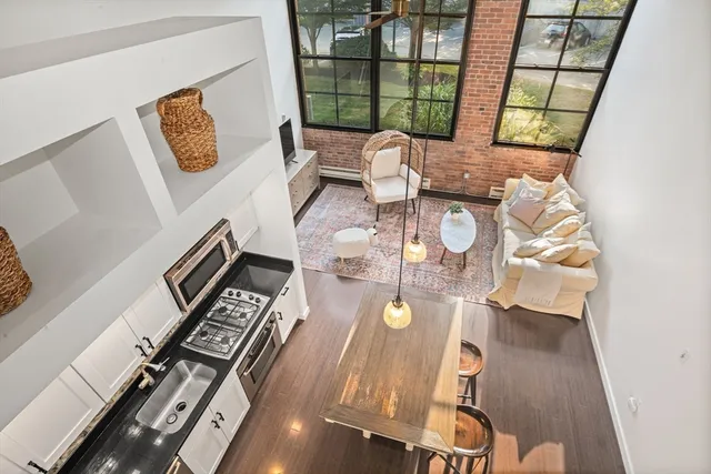 $829,000 | 1 Aberdeen Way, Unit 113, Cambridge, MA 02138