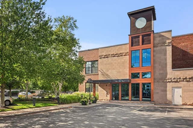 $829,000 | 1 Aberdeen Way, Unit 113, Cambridge, MA 02138