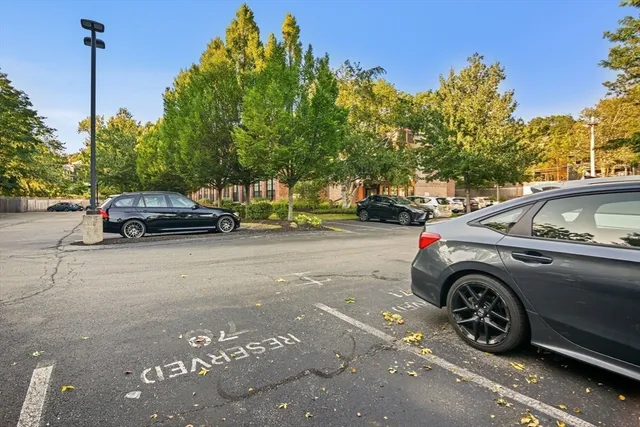 $829,000 | 1 Aberdeen Way, Unit 113, Cambridge, MA 02138