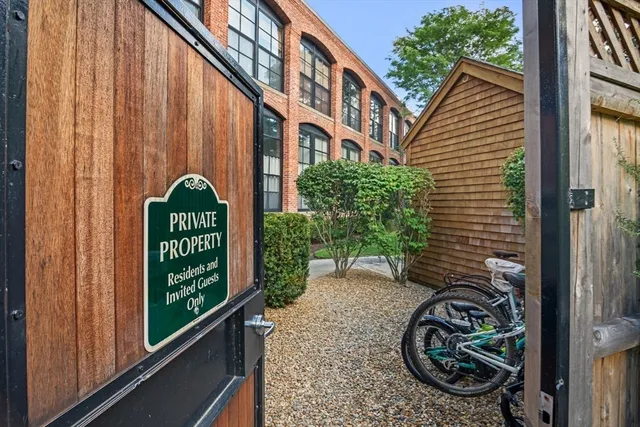 $829,000 | 1 Aberdeen Way, Unit 113, Cambridge, MA 02138