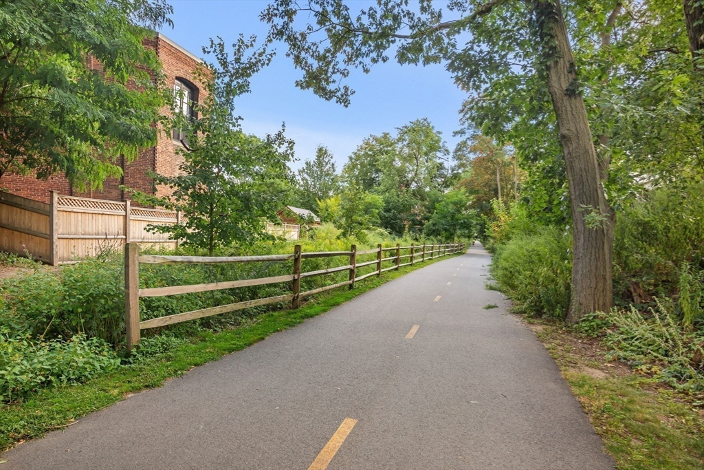 1 Aberdeen Way, Unit 113 Cambridge, MA 02138 - Photo 27 of 30