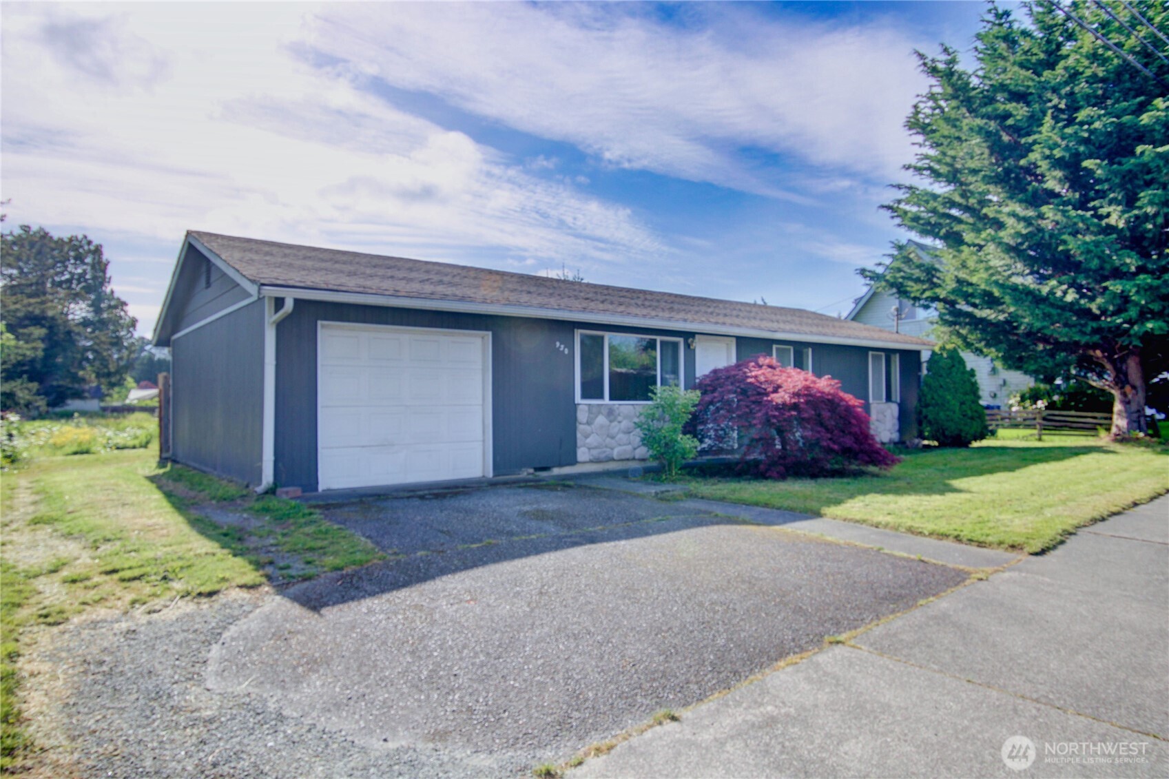 930 North Laventure Road Mount Vernon, WA 98273 - Photo 2 of 29