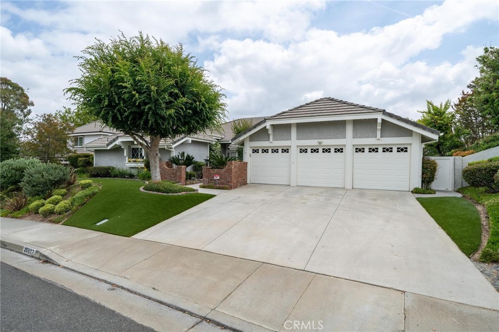 26072 Charing Cross Road Valencia, CA 91355 - Photo 6 of 105