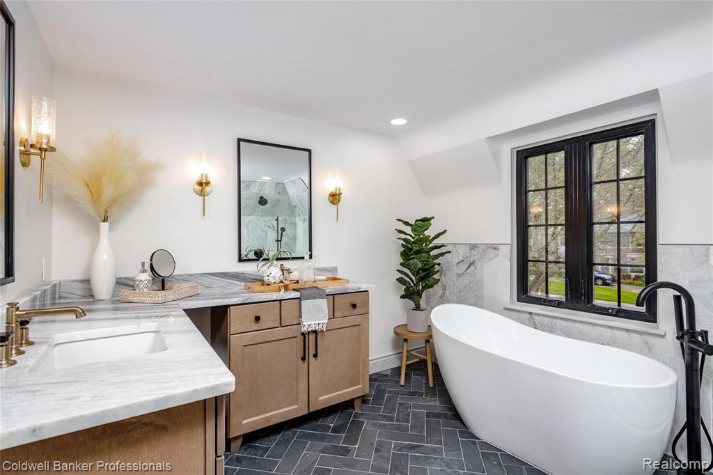 25 Hampton Road Grosse Pointe Shores, MI 48236 - Photo 25 of 45