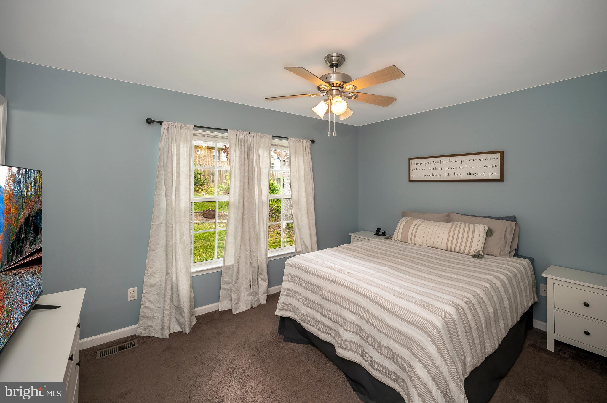 22 Myrtle Road Fredericksburg, VA 22405 - Photo 16 of 44 Large Primary Room