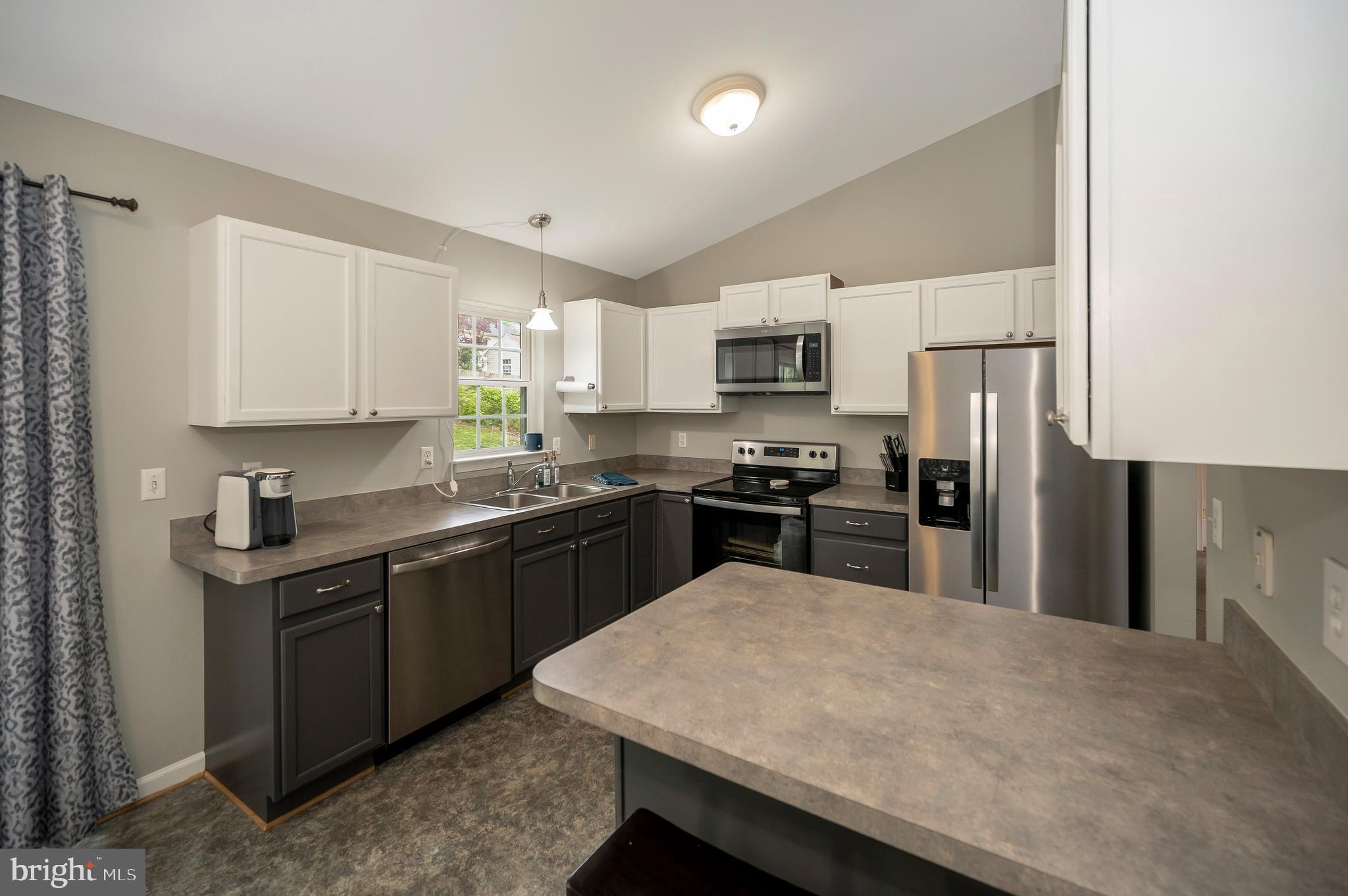 22 Myrtle Road Fredericksburg, VA 22405 - Photo 10 of 44 Updated kitchen
