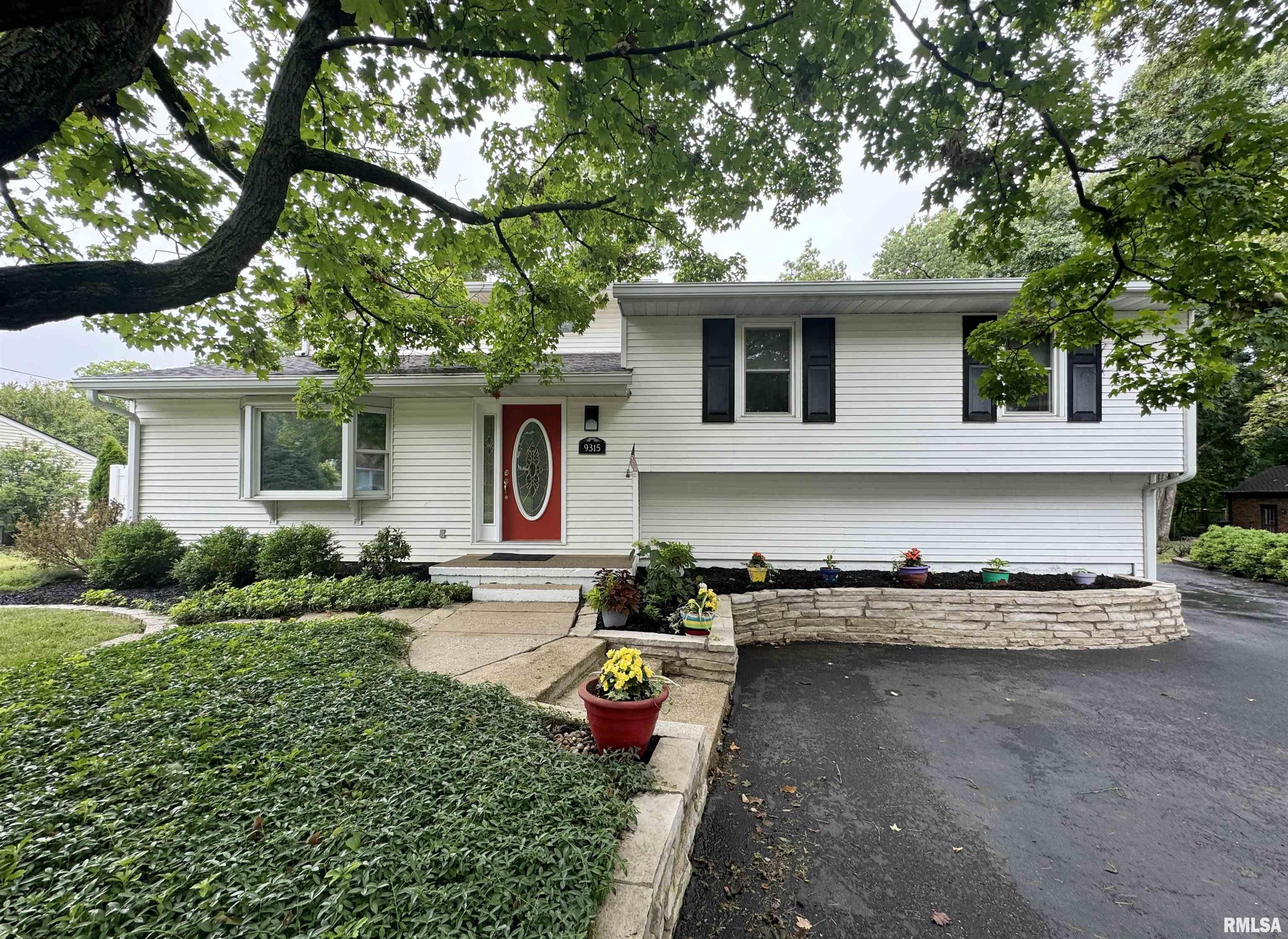 9315 North Picture Ridge Road Peoria, IL 61615 - Photo 4 of 57 Gallery Image 4