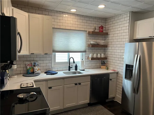 $3,200 | 36 Lansdale Street, Rochester, NY 14620