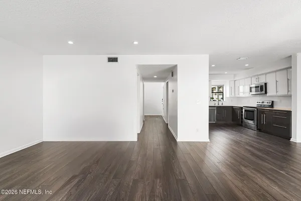 $310,000 | 10150 Leisure Lane North, Unit 23, Jacksonville, FL 32256