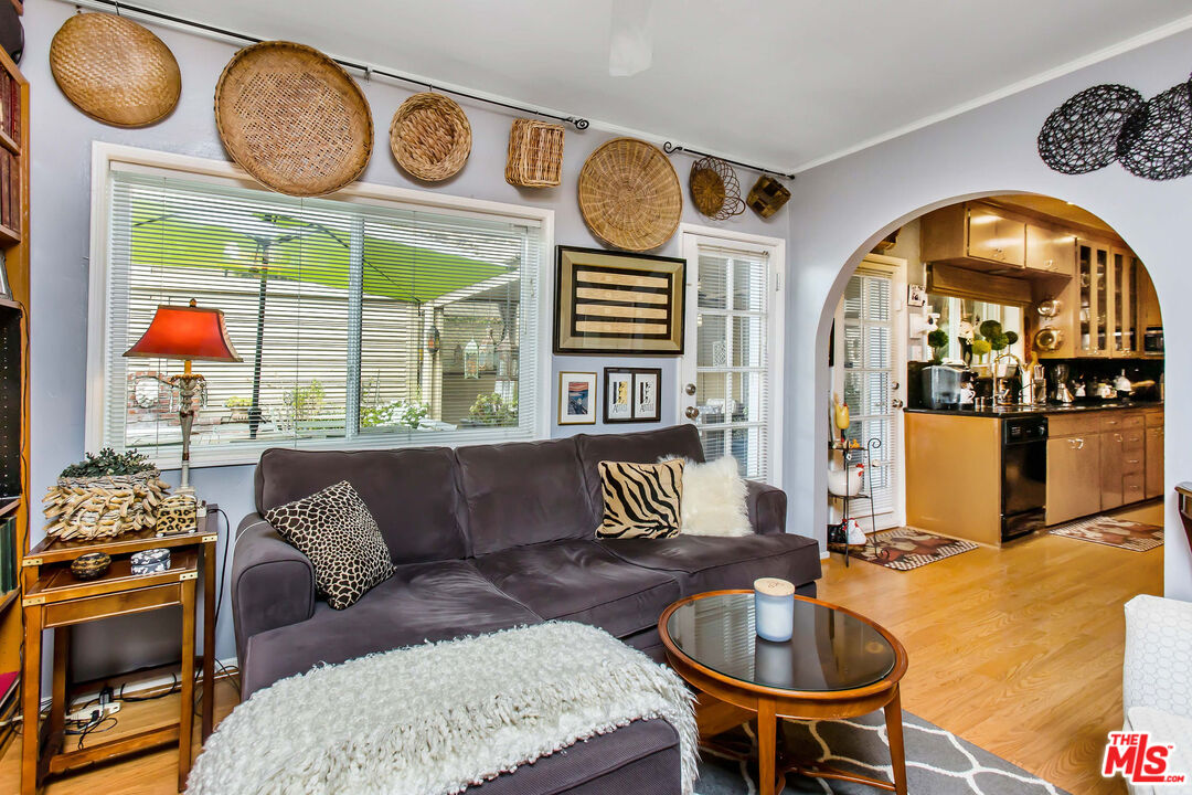 1829 Rosita Drive Glendale, CA 91208 - Photo 12 of 31